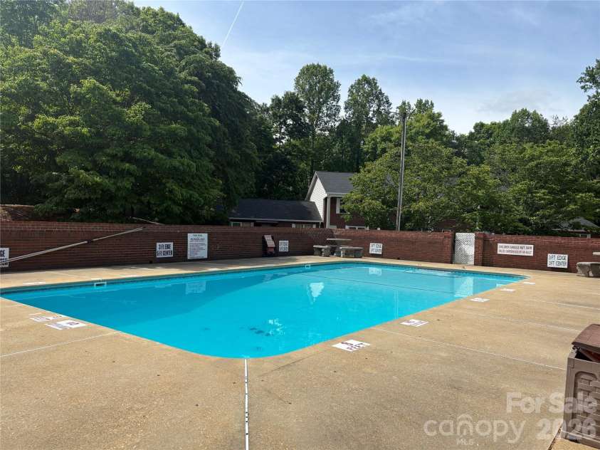 75 Laurelwood Drive, Marion, NC 28752.  MLS# CAR4361973, YatesRealty ID 21144. 