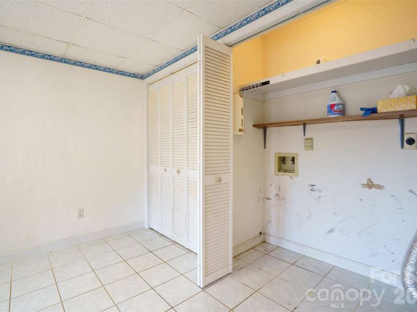 75 Laurelwood Drive, Marion, NC 28752.  MLS# CAR4361973, YatesRealty ID 21144. Easy access laundry with a huge pantry. This townhome has so much storage!
