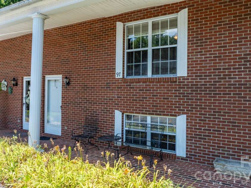 75 Laurelwood Drive, Marion, NC 28752.  MLS# CAR4400780, YatesRealty ID 21144. 
