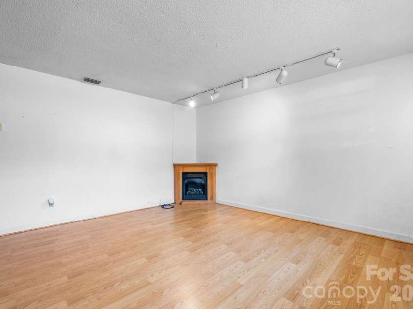 75 Laurelwood Drive, Marion, NC 28752.  MLS# CAR4400780, YatesRealty ID 21144. 