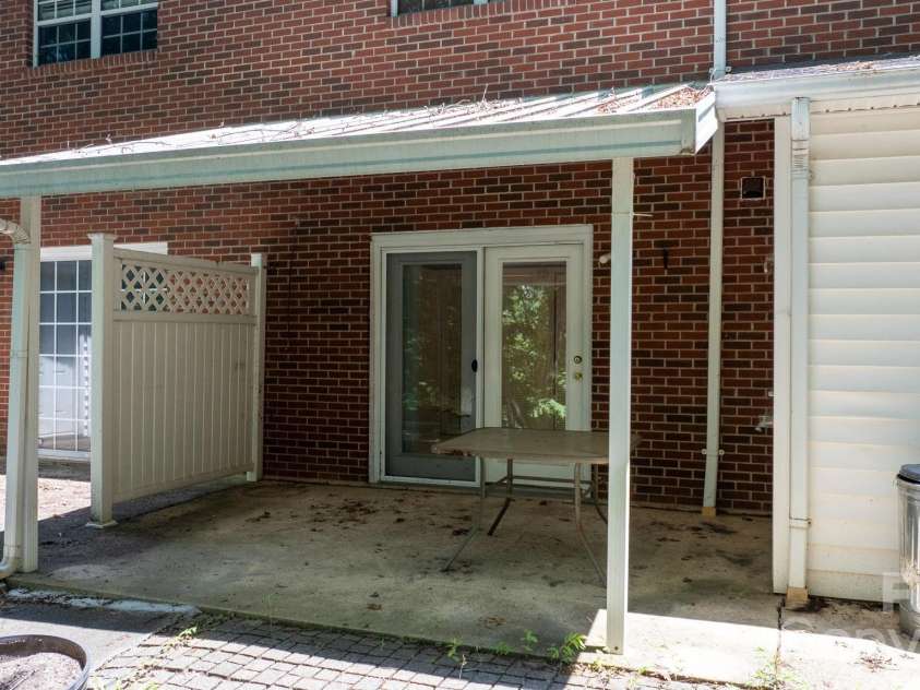 75 Laurelwood Drive, Marion, NC 28752.  MLS# CAR4400780, YatesRealty ID 21144. 