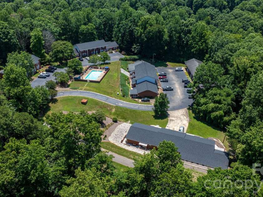 75 Laurelwood Drive, Marion, NC 28752.  MLS# CAR4400780, YatesRealty ID 21144. 