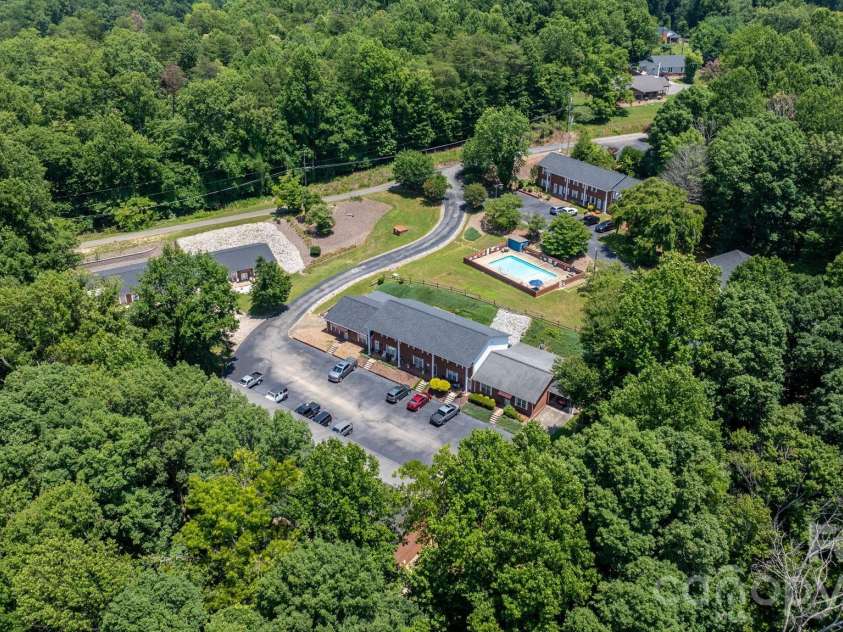 75 Laurelwood Drive, Marion, NC 28752.  MLS# CAR4400780, YatesRealty ID 21144. 