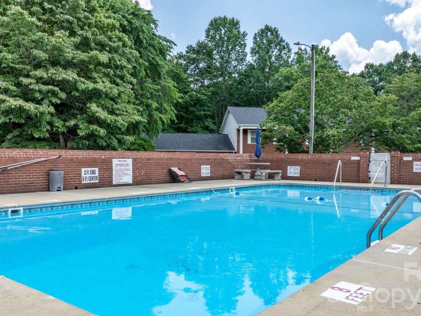 75 Laurelwood Drive, Marion, NC 28752.  MLS# CAR4400780, YatesRealty ID 21144. 