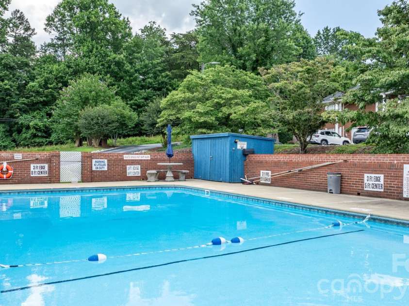 75 Laurelwood Drive, Marion, NC 28752.  MLS# CAR4400780, YatesRealty ID 21144. 