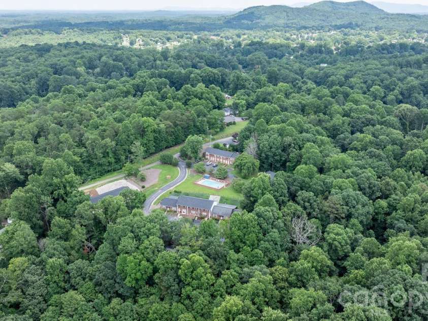 75 Laurelwood Drive, Marion, NC 28752.  MLS# CAR4400780, YatesRealty ID 21144. 