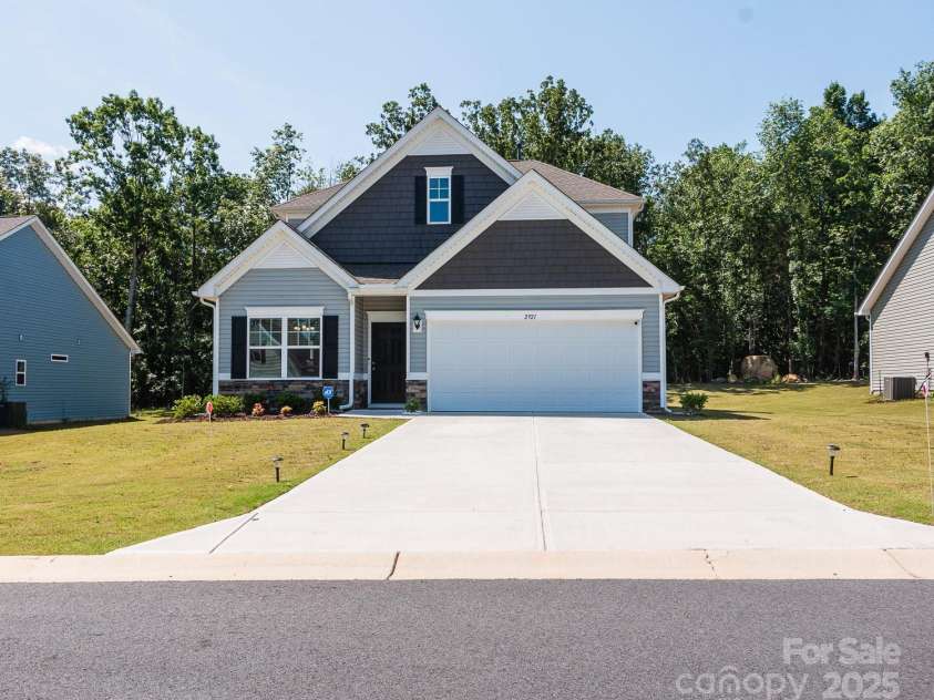 2921 Parkwest Drive, Albemarle, NC 28001.  MLS# CAR4269488, YatesRealty ID 21145. 