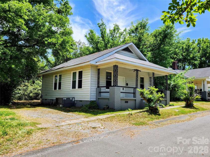 58 Reynolds Street, Rock Hill, SC 29730.  MLS# CAR4370171, YatesRealty ID 21145. 