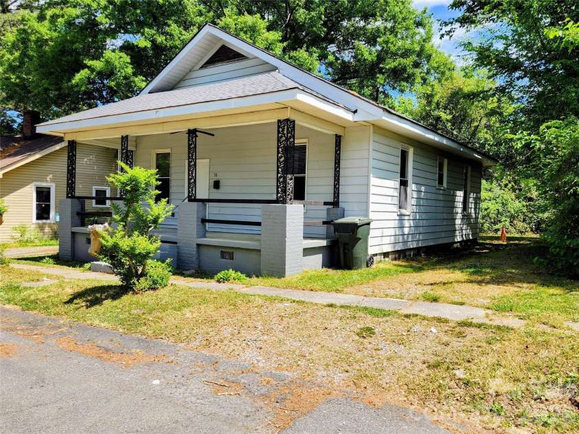 58 Reynolds Street, Rock Hill, SC 29730.  MLS# CAR4370171, YatesRealty ID 21145. 