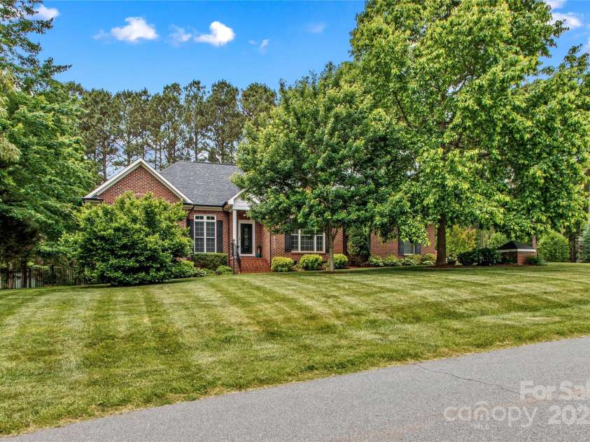 4159 Isle Of Pines Drive, Denver, NC 28037.  MLS# CAR4241494, YatesRealty ID 21146. 