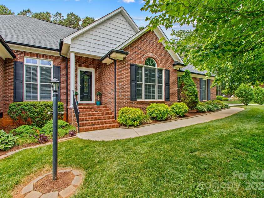 4159 Isle Of Pines Drive, Denver, NC 28037.  MLS# CAR4241494, YatesRealty ID 21146. 