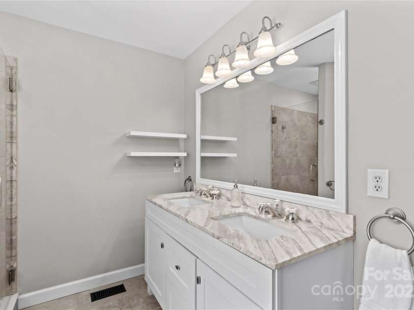 4159 Isle Of Pines Drive, Denver, NC 28037.  MLS# CAR4241494, YatesRealty ID 21146. 