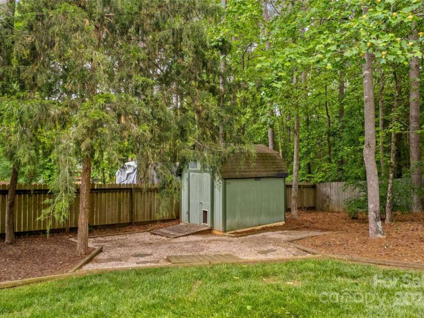 4159 Isle Of Pines Drive, Denver, NC 28037.  MLS# CAR4241494, YatesRealty ID 21146. 