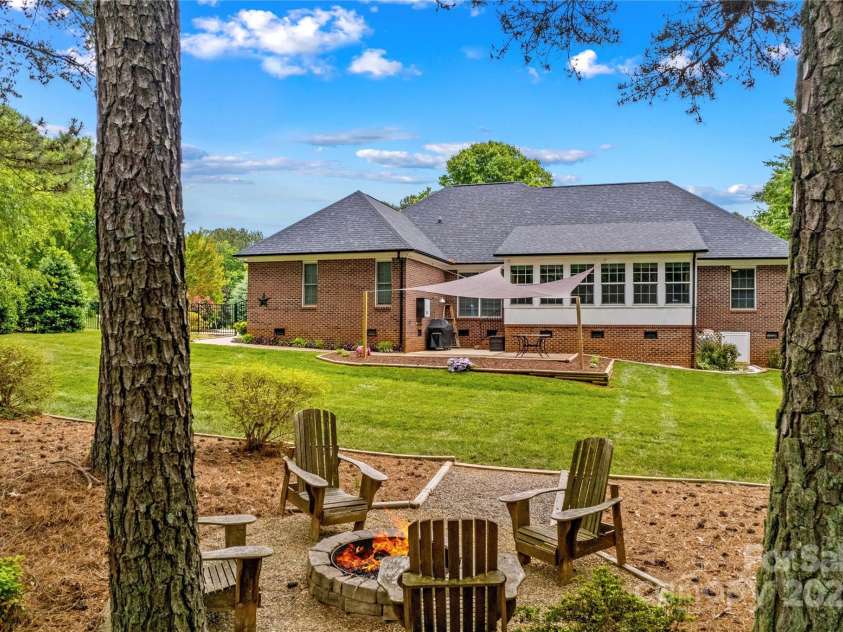 4159 Isle Of Pines Drive, Denver, NC 28037.  MLS# CAR4241494, YatesRealty ID 21146. 