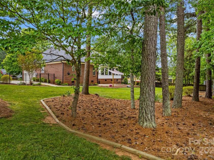 4159 Isle Of Pines Drive, Denver, NC 28037.  MLS# CAR4241494, YatesRealty ID 21146. 