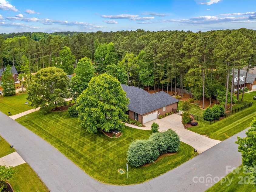 4159 Isle Of Pines Drive, Denver, NC 28037.  MLS# CAR4241494, YatesRealty ID 21146. 