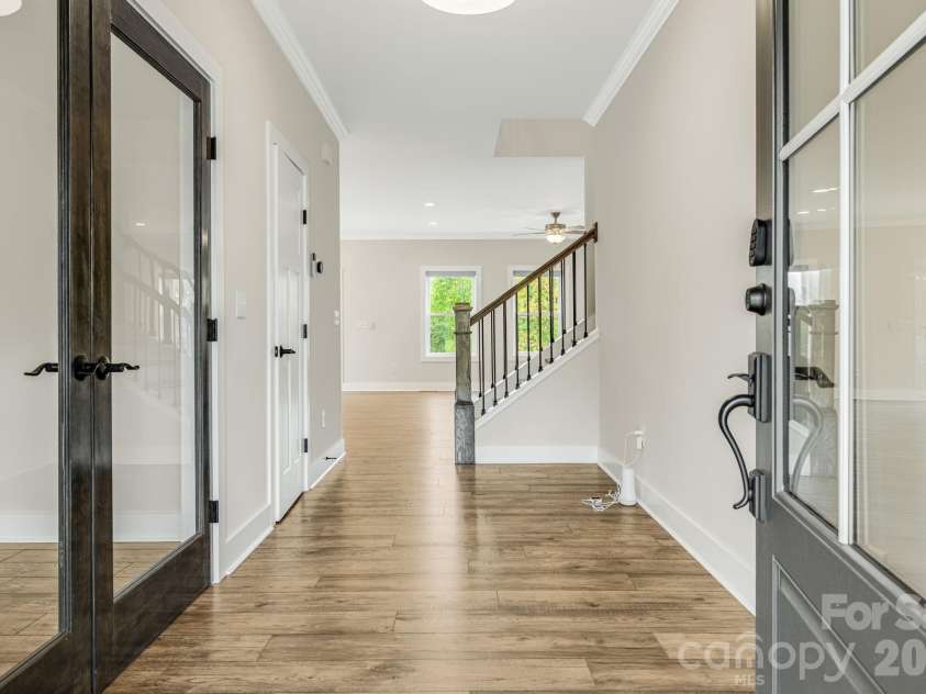 17 Baxter Woods Lane, Candler, NC 28715.  MLS# CAR4370990, YatesRealty ID 21147. Foyer