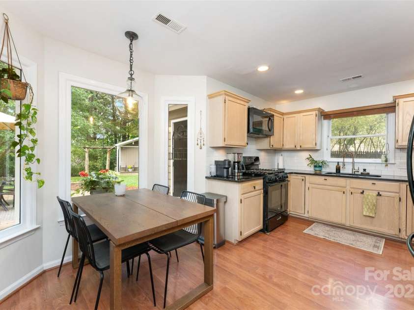 8624 Canter Post Drive, Charlotte, NC 28216.  MLS# CAR4265076, YatesRealty ID 21147. 