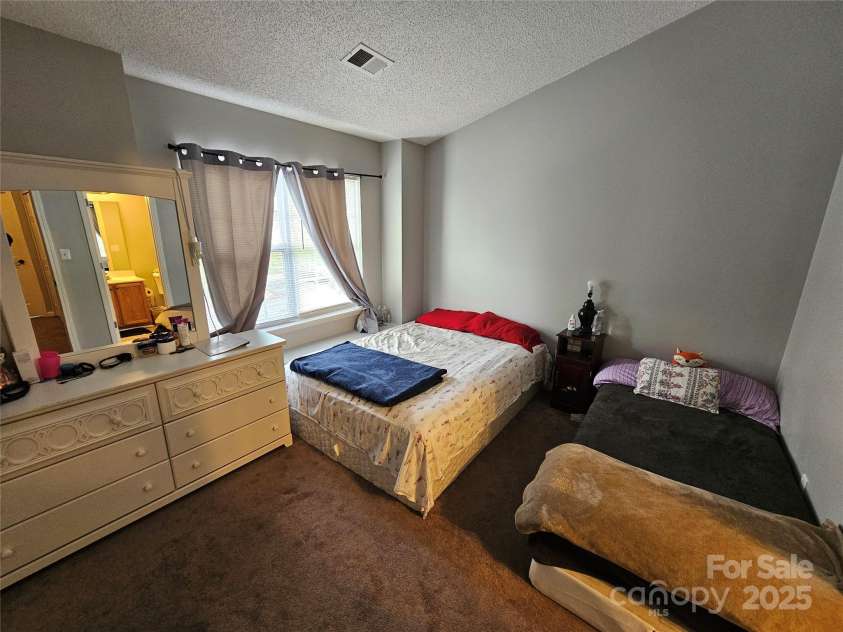 7562 Petrea Lane, Charlotte, NC 28227.  MLS# CAR4258521, YatesRealty ID 21148. 