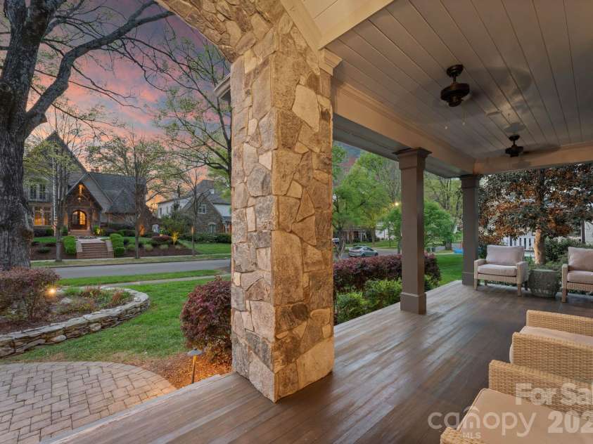 1843 Maryland Avenue, Charlotte, NC 28209.  MLS# CAR4363268, YatesRealty ID 21149. 