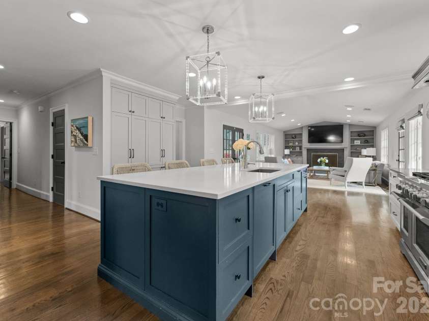 1843 Maryland Avenue, Charlotte, NC 28209.  MLS# CAR4363268, YatesRealty ID 21149. 