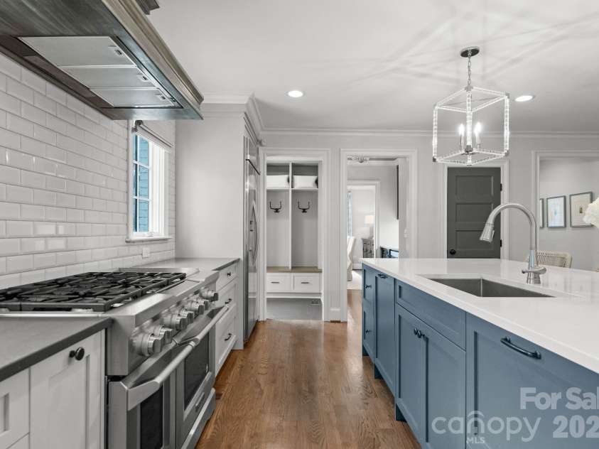 1843 Maryland Avenue, Charlotte, NC 28209.  MLS# CAR4363268, YatesRealty ID 21149. 