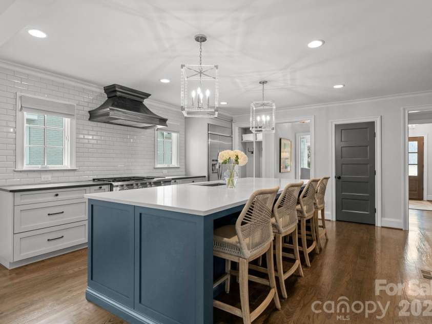 1843 Maryland Avenue, Charlotte, NC 28209.  MLS# CAR4363268, YatesRealty ID 21149. 