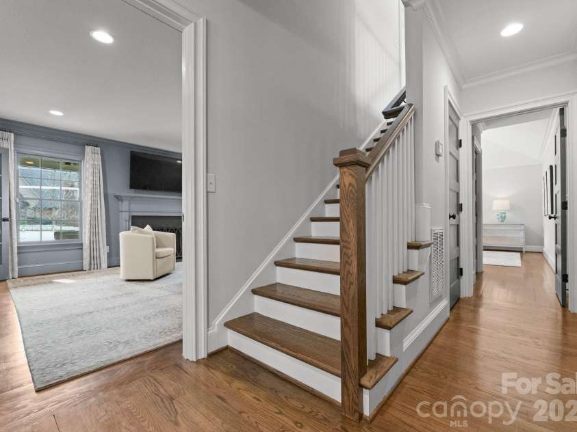 1843 Maryland Avenue, Charlotte, NC 28209.  MLS# CAR4363268, YatesRealty ID 21149. 