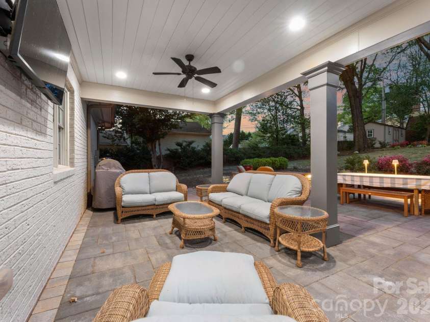 1843 Maryland Avenue, Charlotte, NC 28209.  MLS# CAR4363268, YatesRealty ID 21149. Covered Patio
