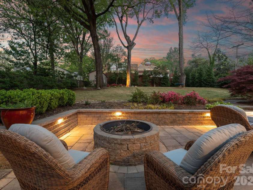 1843 Maryland Avenue, Charlotte, NC 28209.  MLS# CAR4363268, YatesRealty ID 21149. Firepit
