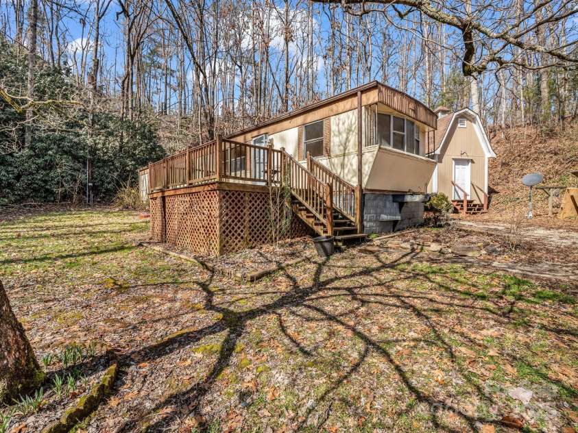 329 Squirrel Hollow Drive, Hendersonville, NC 28791.  MLS# CAR4227560, YatesRealty ID 21149. 