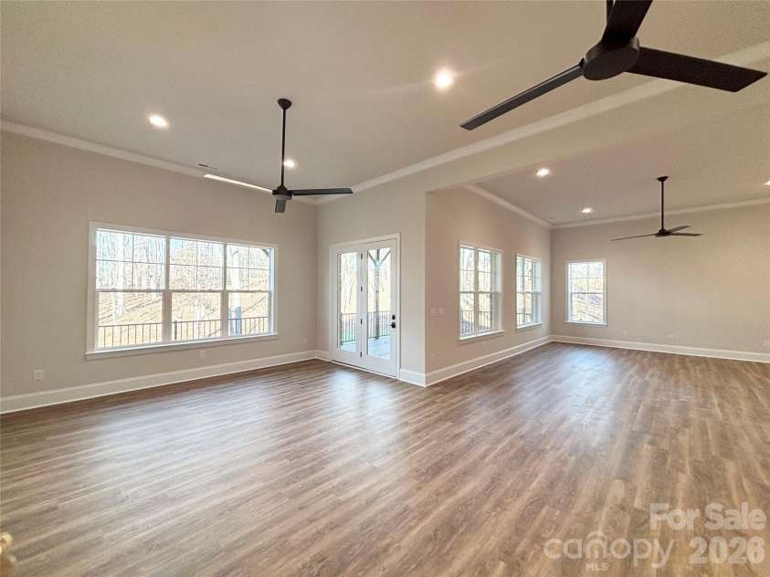 959 Tamary Way, Landis, NC 28088.  MLS# CAR4203775, YatesRealty ID 2115. Finished basement