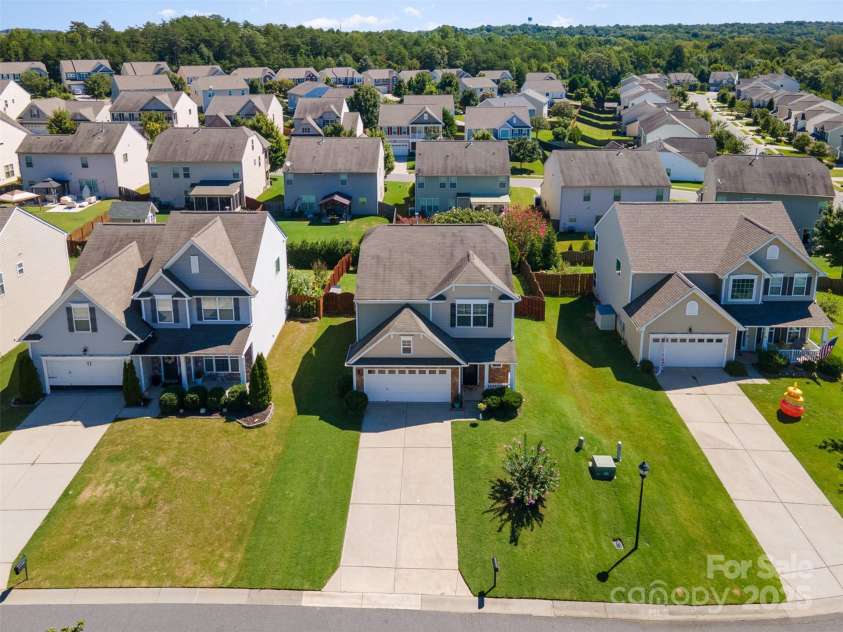6156 Kilchurn Drive, Fort Mill, SC 29707.  MLS# CAR4268259, YatesRealty ID 21151. 