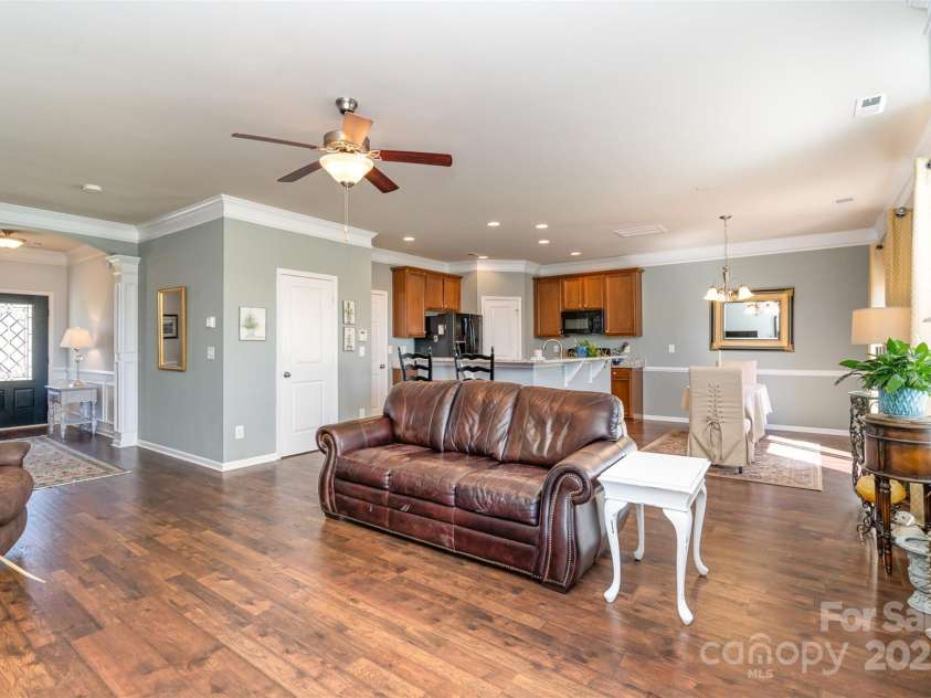 6156 Kilchurn Drive, Fort Mill, SC 29707.  MLS# CAR4268259, YatesRealty ID 21151. 