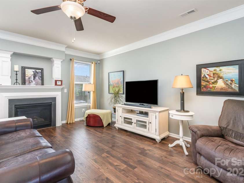 6156 Kilchurn Drive, Fort Mill, SC 29707.  MLS# CAR4268259, YatesRealty ID 21151. 