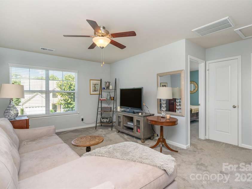 6156 Kilchurn Drive, Fort Mill, SC 29707.  MLS# CAR4268259, YatesRealty ID 21151. Loft