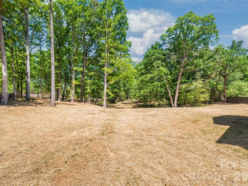 1220 Cuthbertson Road, Waxhaw, NC 28173.  MLS# CAR4373871, YatesRealty ID 21152. 