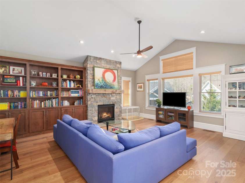 46 Starwood Valley Trail, Arden, NC 28704.  MLS# CAR4219498, YatesRealty ID 21155. 