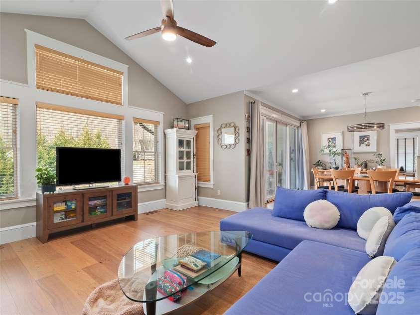 46 Starwood Valley Trail, Arden, NC 28704.  MLS# CAR4219498, YatesRealty ID 21155. 