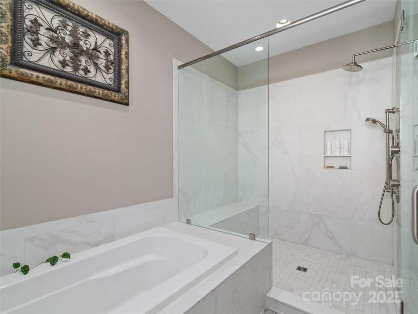 46 Starwood Valley Trail, Arden, NC 28704.  MLS# CAR4219498, YatesRealty ID 21155. 