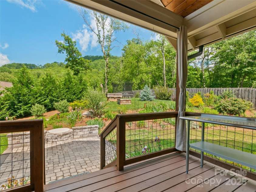 46 Starwood Valley Trail, Arden, NC 28704.  MLS# CAR4219498, YatesRealty ID 21155. 