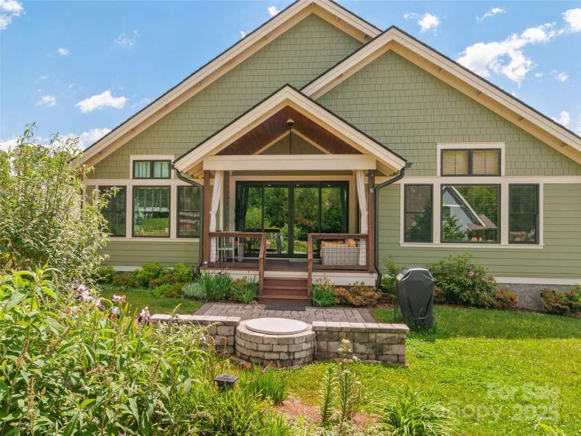 46 Starwood Valley Trail, Arden, NC 28704.  MLS# CAR4219498, YatesRealty ID 21155. 