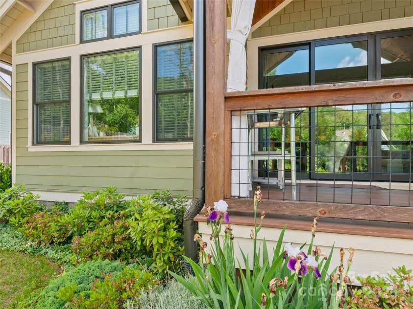 46 Starwood Valley Trail, Arden, NC 28704.  MLS# CAR4219498, YatesRealty ID 21155. 