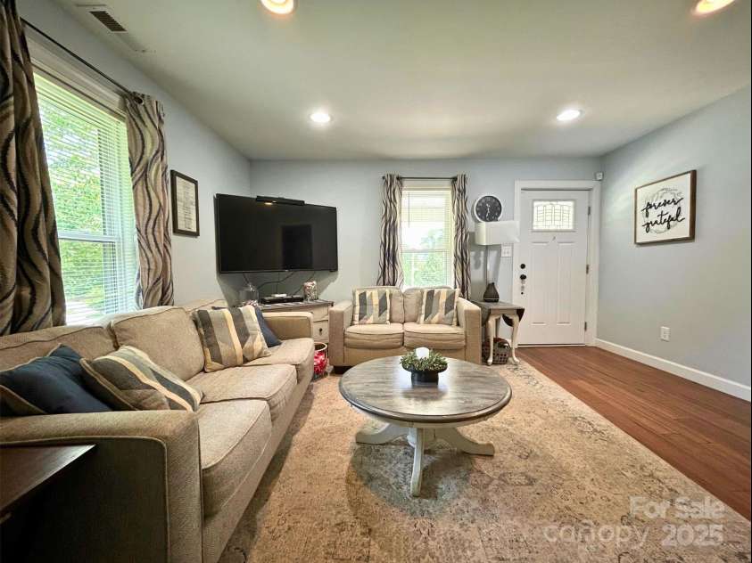 329 Highland Drive, Lincolnton, NC 28092.  MLS# CAR4260967, YatesRealty ID 21156. 