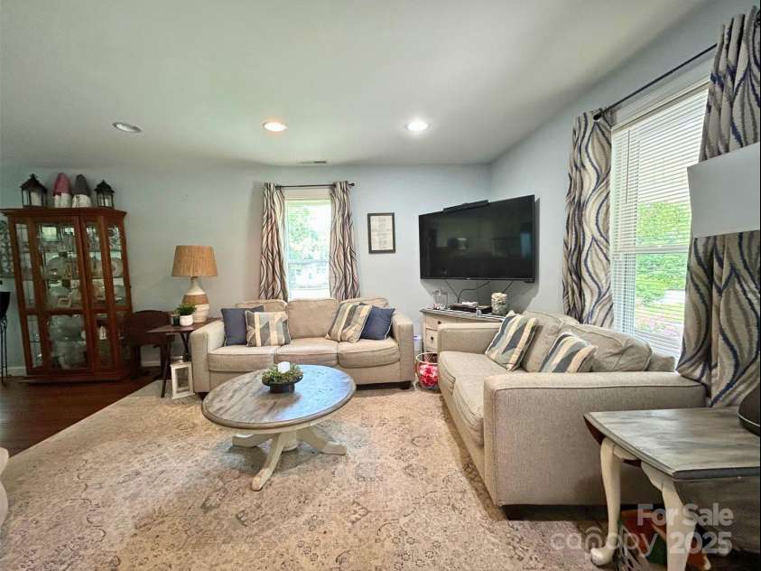 329 Highland Drive, Lincolnton, NC 28092.  MLS# CAR4260967, YatesRealty ID 21156. 