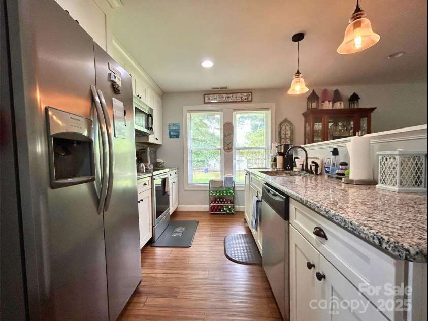 329 Highland Drive, Lincolnton, NC 28092.  MLS# CAR4260967, YatesRealty ID 21156. 
