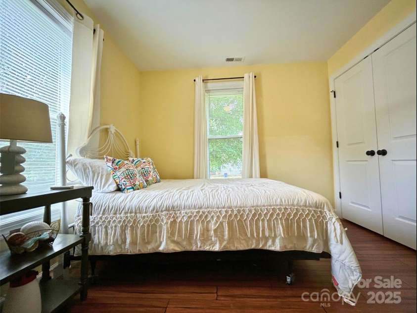 329 Highland Drive, Lincolnton, NC 28092.  MLS# CAR4260967, YatesRealty ID 21156. 