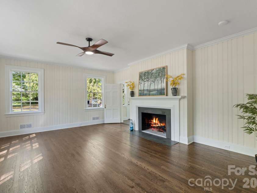 3114 Center Street, Hickory, NC 28601.  MLS# CAR4367609, YatesRealty ID 21157. 