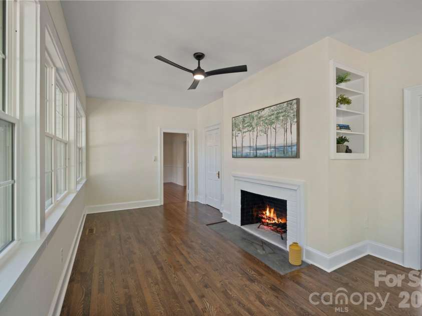 3114 Center Street, Hickory, NC 28601.  MLS# CAR4367609, YatesRealty ID 21157. 