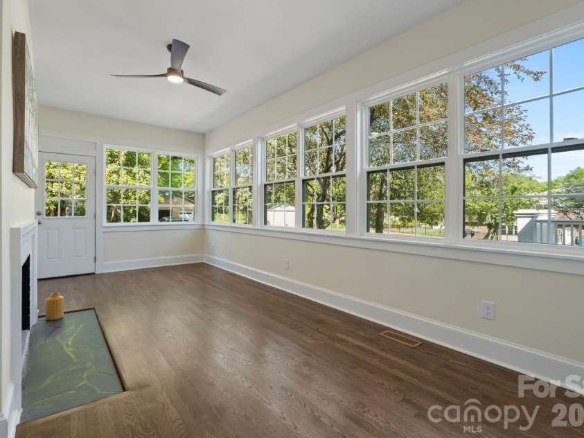 3114 Center Street, Hickory, NC 28601.  MLS# CAR4367609, YatesRealty ID 21157. 